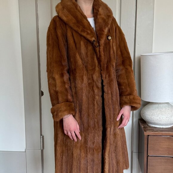 Excellent Condition Real Vintage Fur Coat - S/M - Picture 4 of 9